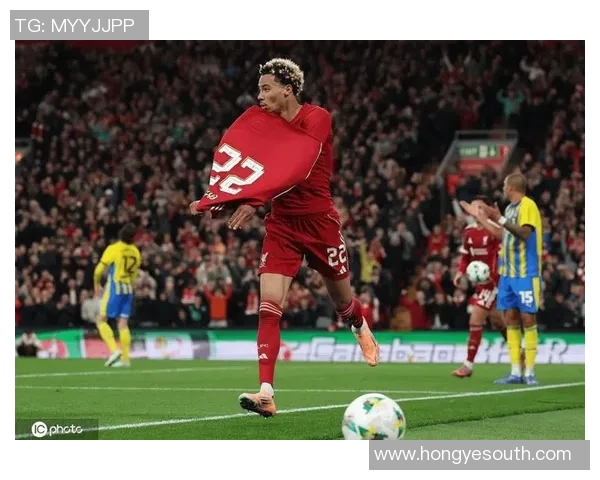 利物浦主场迎战南安普顿期待三分争夺激烈对决即将上演 利物浦主场迎战南安普顿期待三分争夺激烈对决即将上演